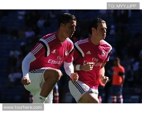 足球场球星转会全攻略 视频教程带你深入了解转会流程与技巧