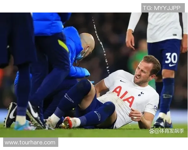 足球明星伤病解析图：了解顶级球员受伤情况及恢复过程