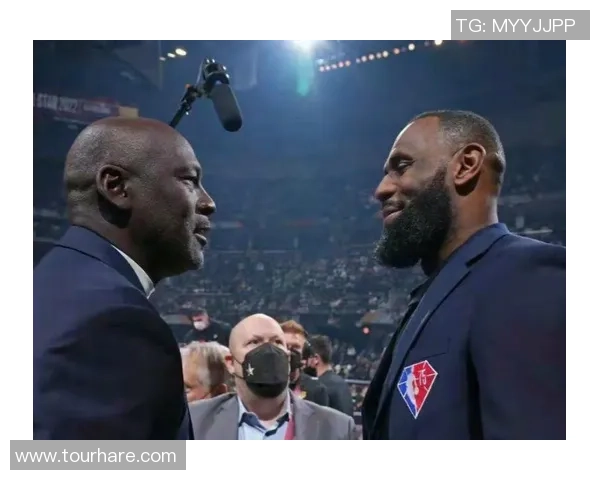 足球球星与偶像面对面亲密互动揭秘球场外的真实故事